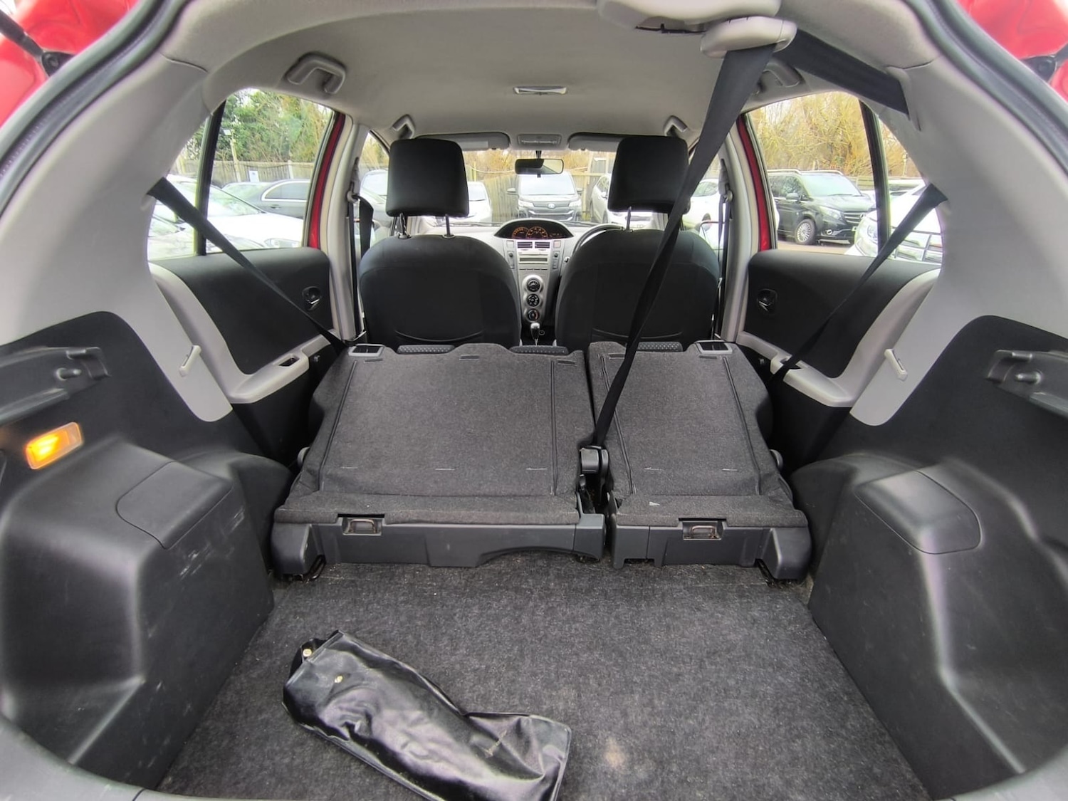 Used Toyota Yaris 2010 for sale - 77687944: Photo 30