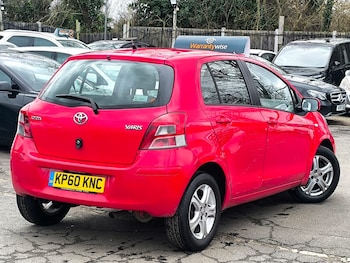 Used Toyota Yaris 2010 for sale - 77687944: Photo