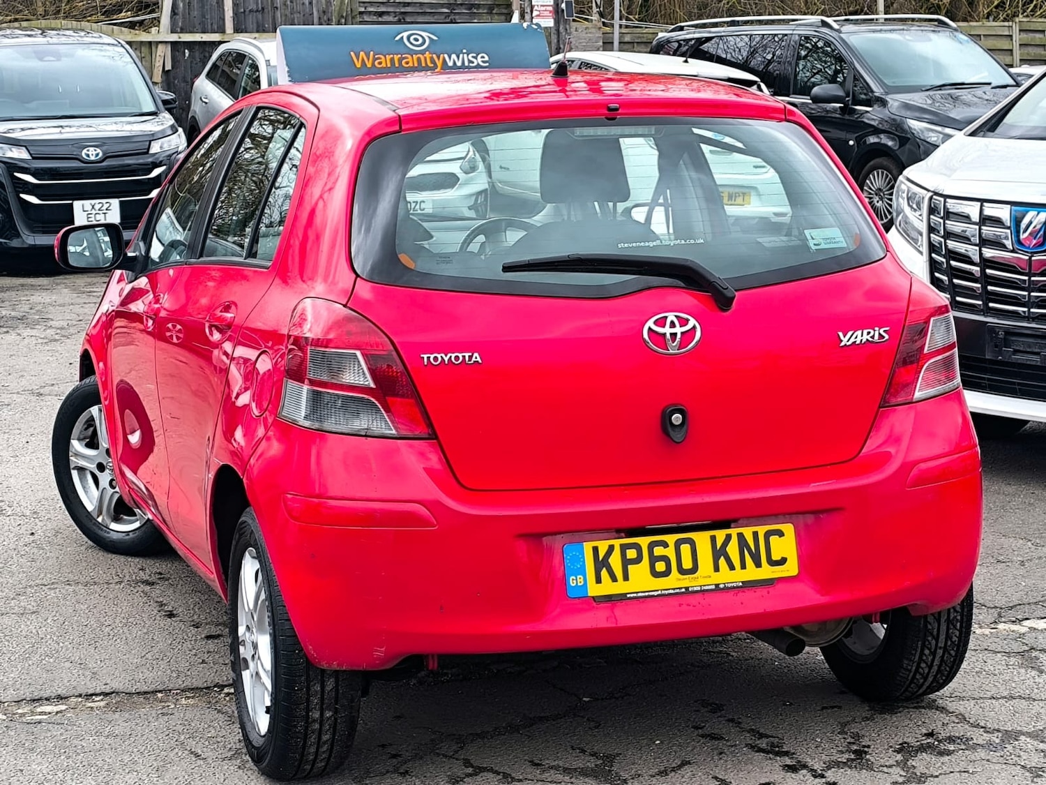 Used Toyota Yaris 2010 for sale - 77687944: Photo 4