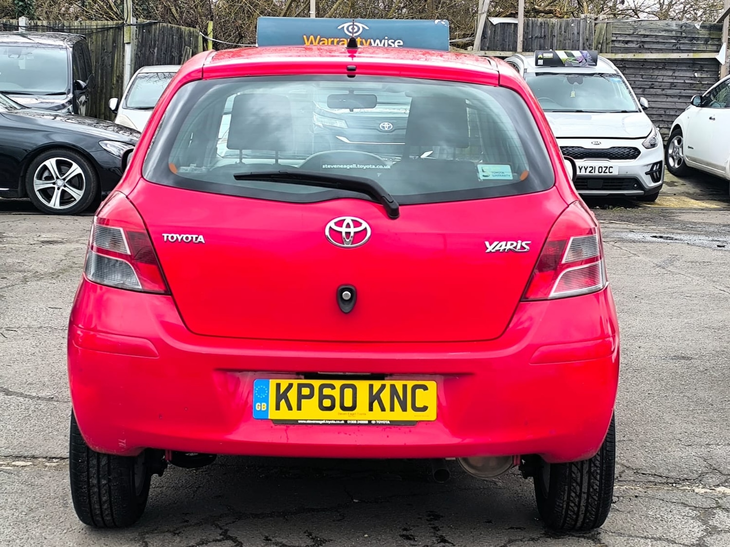 Used Toyota Yaris 2010 for sale - 77687944: Photo 8