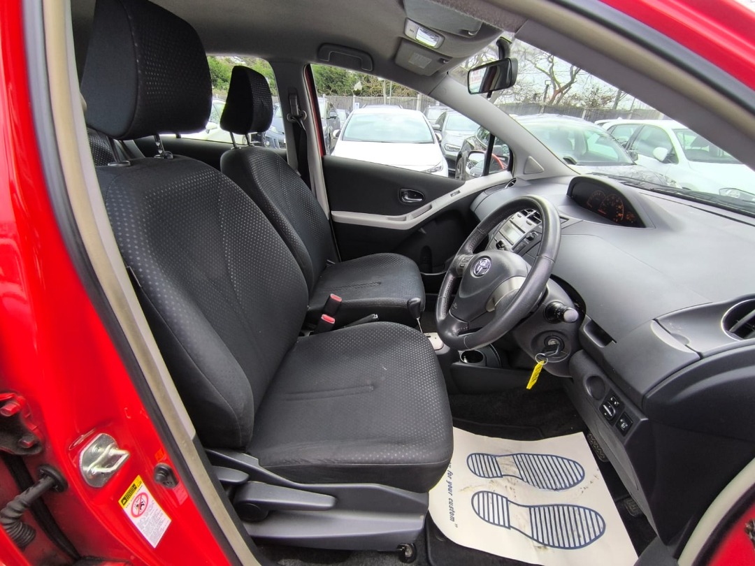 Used Toyota Yaris 2010 for sale - 77687944: Photo 9