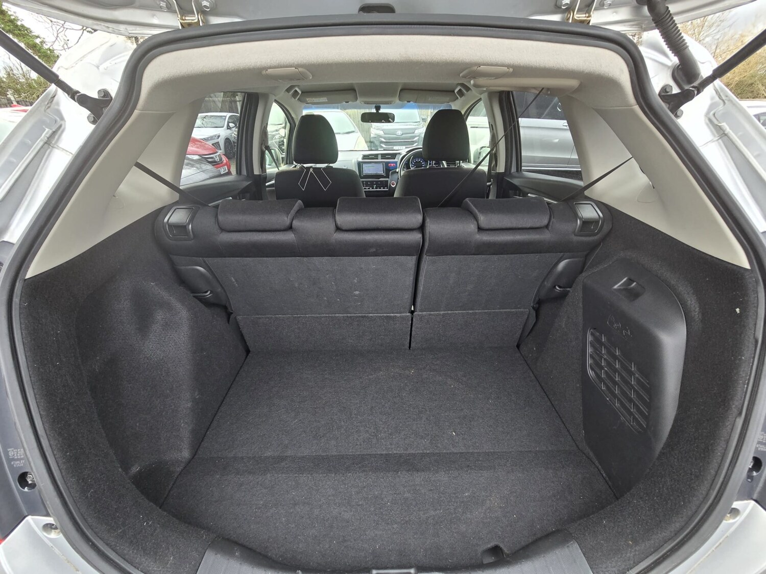 Used Honda Jazz 2014 for sale - 77730920: Photo 26