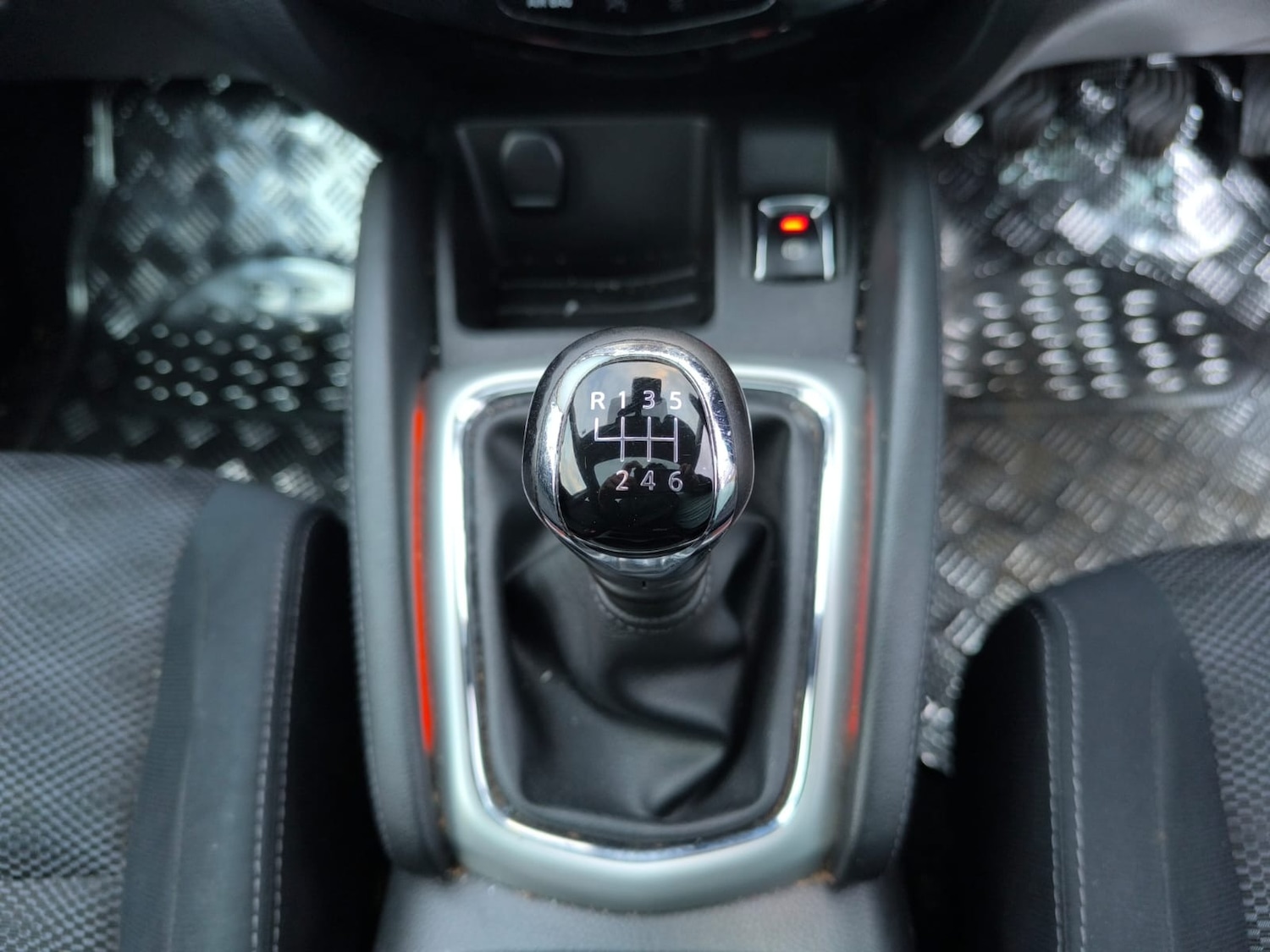 Used Nissan Qashqai 2015 for sale - 76477575: Photo 21