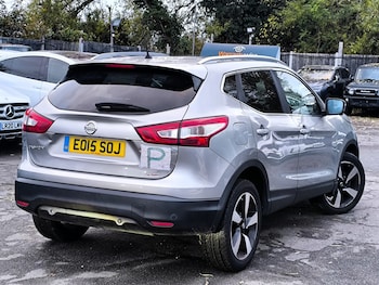 Used Nissan Qashqai 2015 for sale - 76477575: Photo