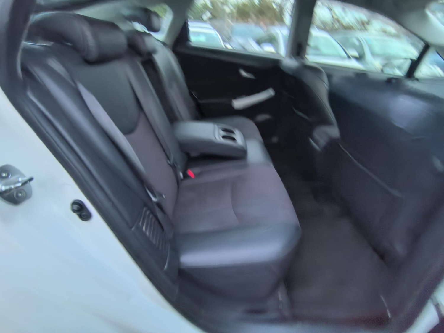 Used Toyota Prius 2015 for sale - 76945948: Photo 11