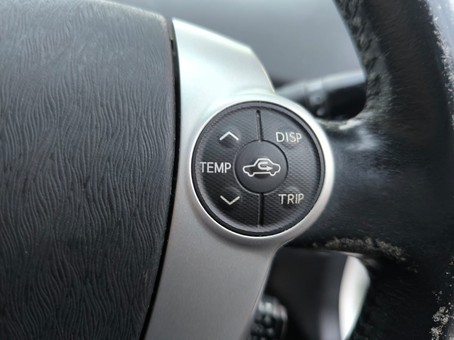 Used Toyota Prius 2015 for sale - 76945948: Photo 16