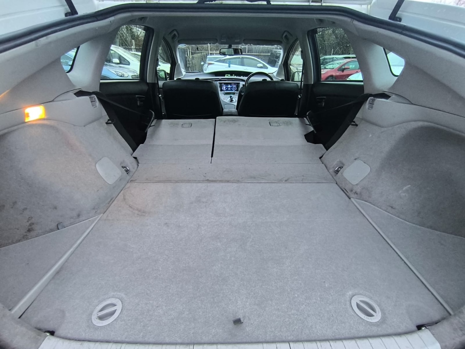 Used Toyota Prius 2015 for sale - 76945948: Photo 28