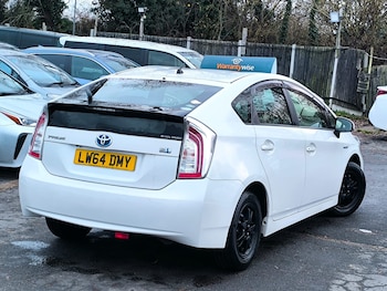 Used Toyota Prius 2015 for sale - 76945948: Photo