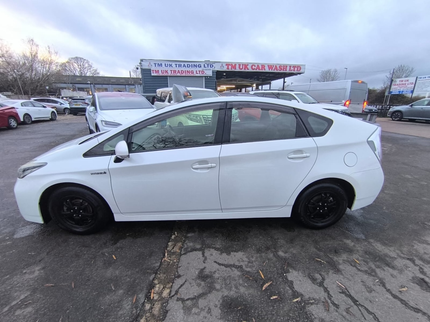 Used Toyota Prius 2015 for sale - 76945948: Photo 6