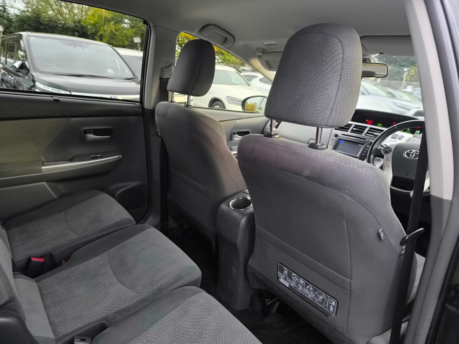 Used Toyota Prius+ 2014 for sale - 76450631: Photo 11