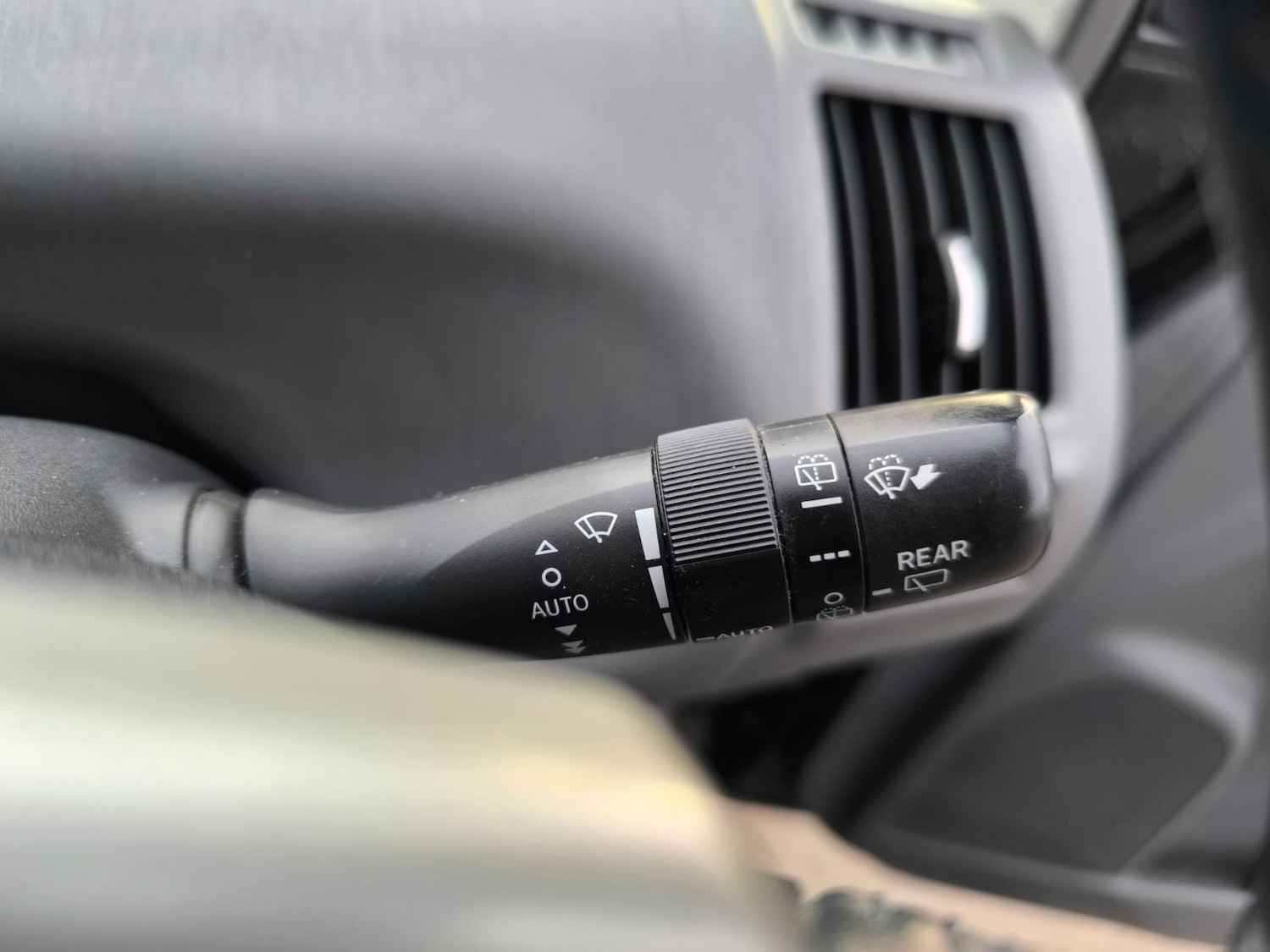 Used Toyota Prius+ 2014 for sale - 76450631: Photo 25