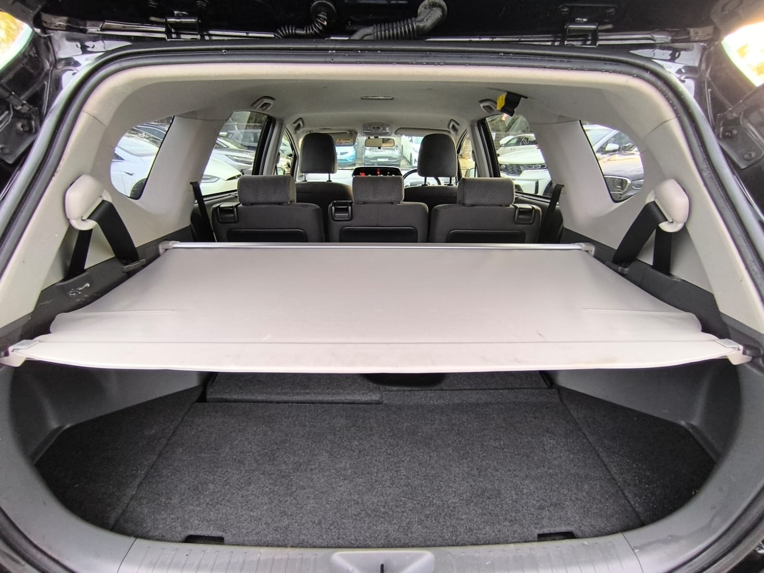 Used Toyota Prius+ 2014 for sale - 76450631: Photo 29