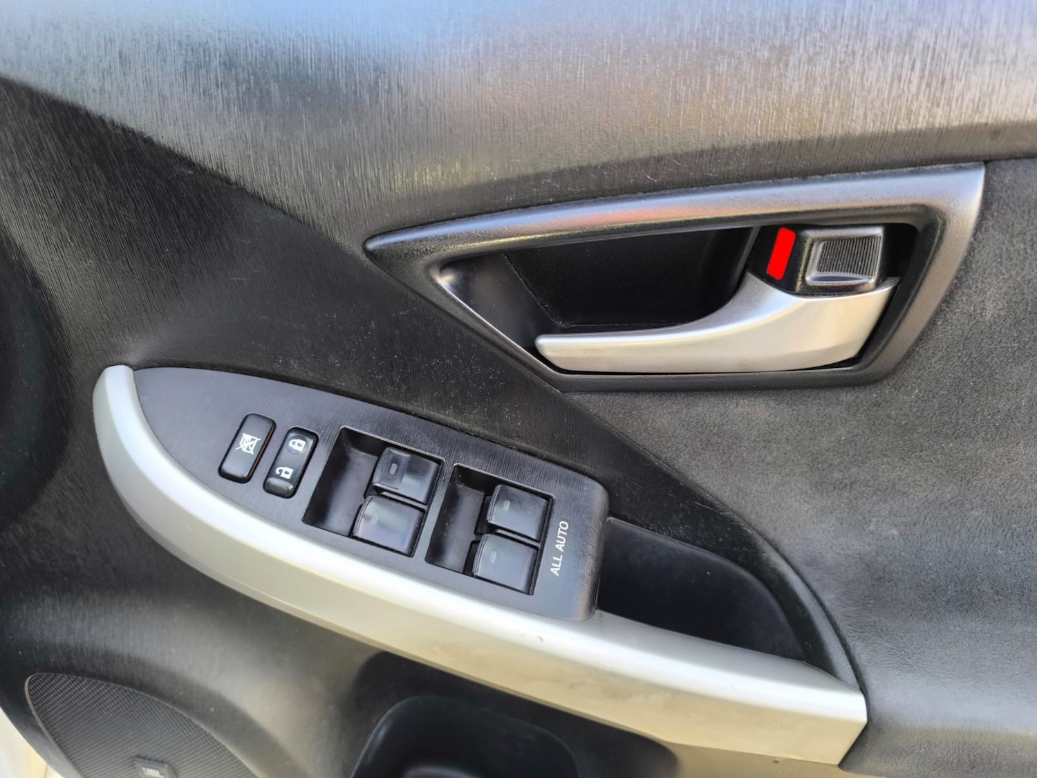 Used Toyota Prius 2016 for sale - 76577334: Photo 26