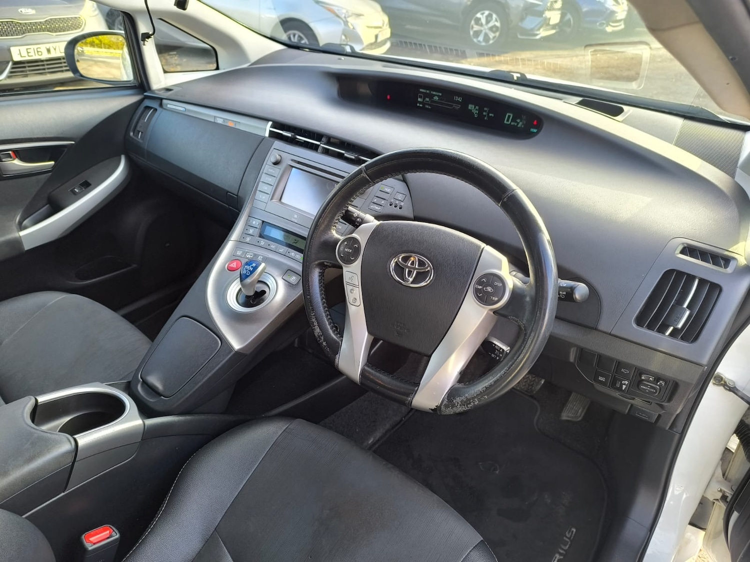 Used Toyota Prius 2016 for sale - 76577334: Photo 9