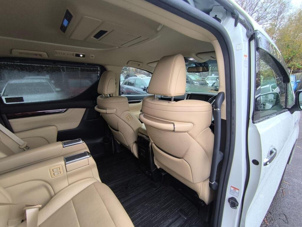 Used Toyota Alphard 2017 for sale - 76542924: Photo 11