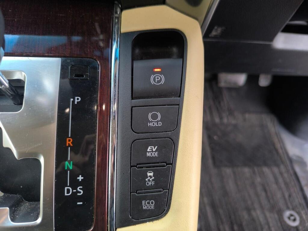 Used Toyota Alphard 2017 for sale - 76542924: Photo 22