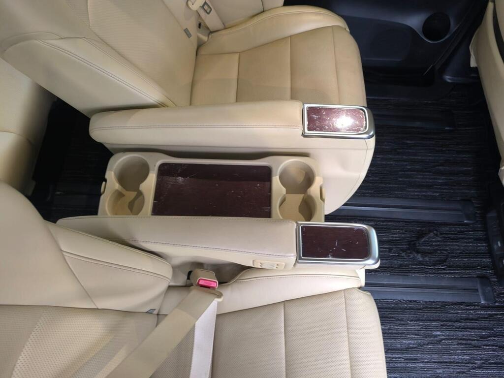 Used Toyota Alphard 2017 for sale - 76542924: Photo 30