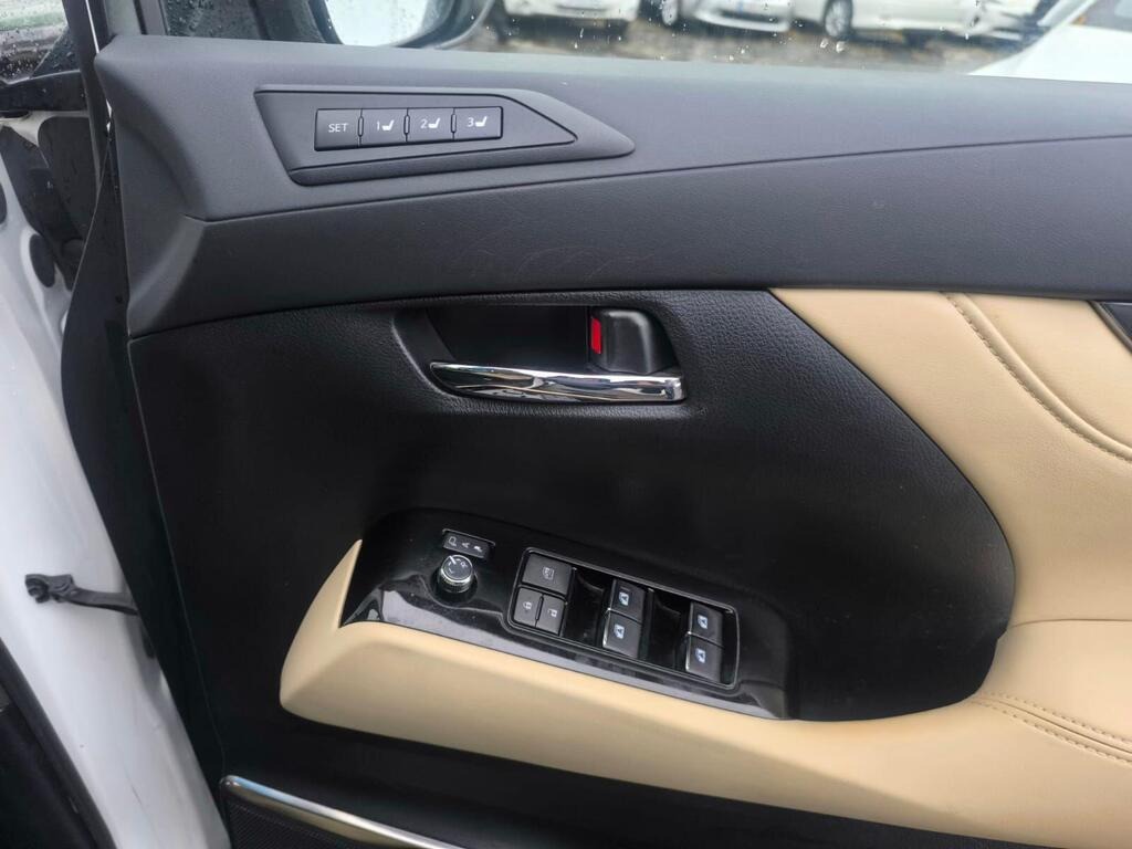 Used Toyota Alphard 2017 for sale - 76542924: Photo 33