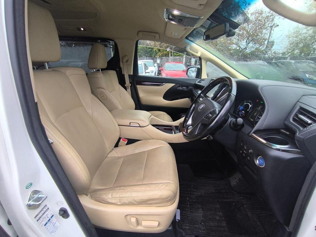 Used Toyota Alphard 2017 for sale - 76542924: Photo 9