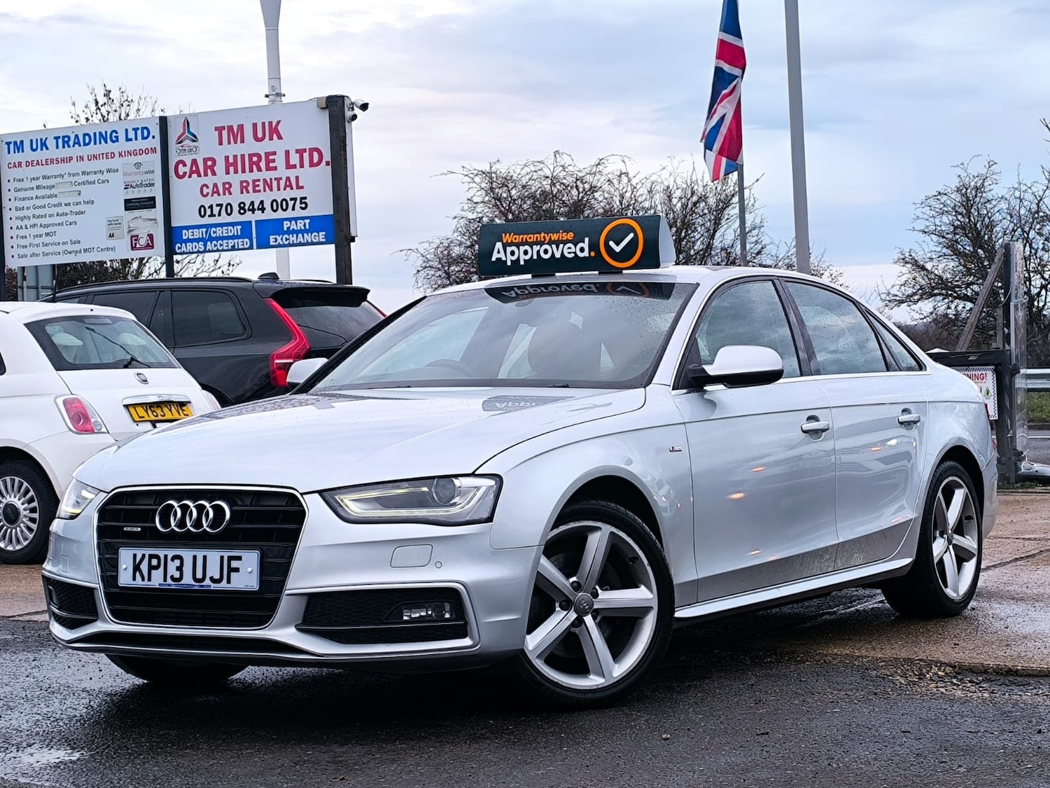 Used Audi A4 2013 for sale - 77258604: Photo 2