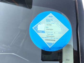 Used Toyota Prius 2017 for sale - 79605908: Photo