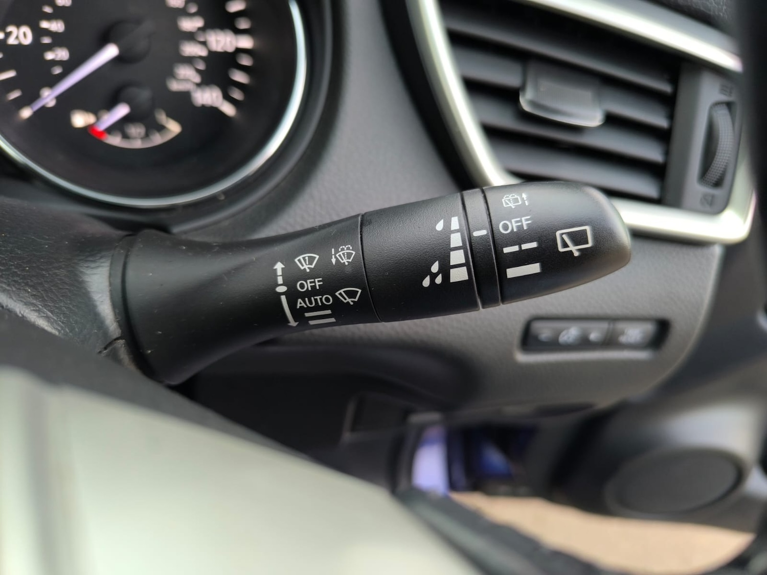 Used Nissan Qashqai 2016 for sale - 76588231: Photo 23