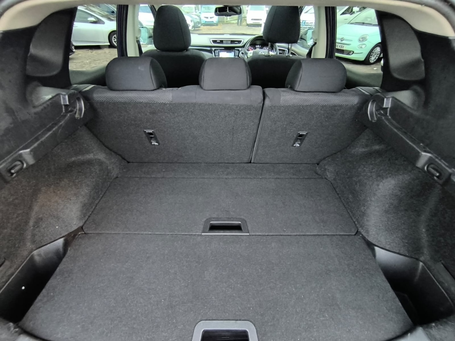 Used Nissan Qashqai 2016 for sale - 76588231: Photo 31