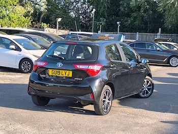 Used Toyota Yaris 2019 for sale - 79330010: Photo