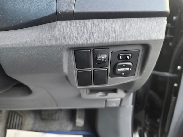 Used Toyota Prius 2011 for sale - 76309737: Photo 23