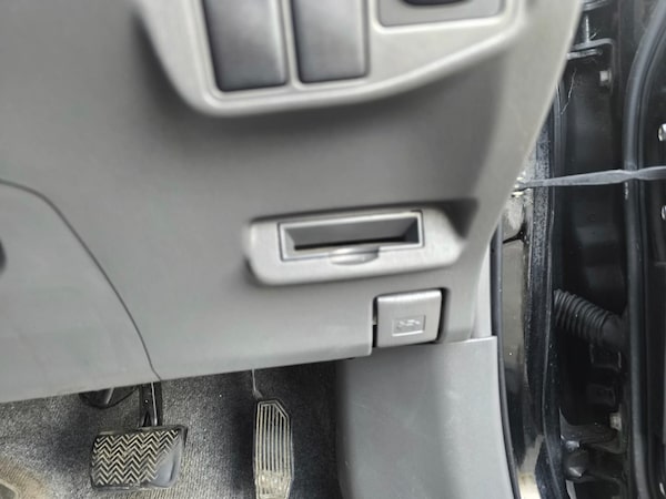 Used Toyota Prius 2011 for sale - 76309737: Photo 24