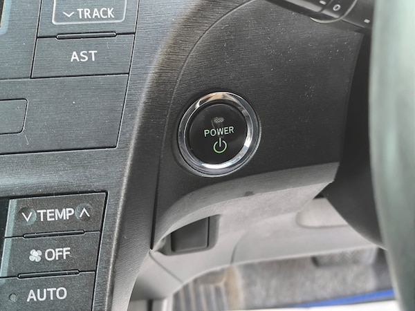 Used Toyota Prius 2011 for sale - 76309737: Photo 27