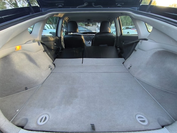 Used Toyota Prius 2011 for sale - 76309737: Photo 31