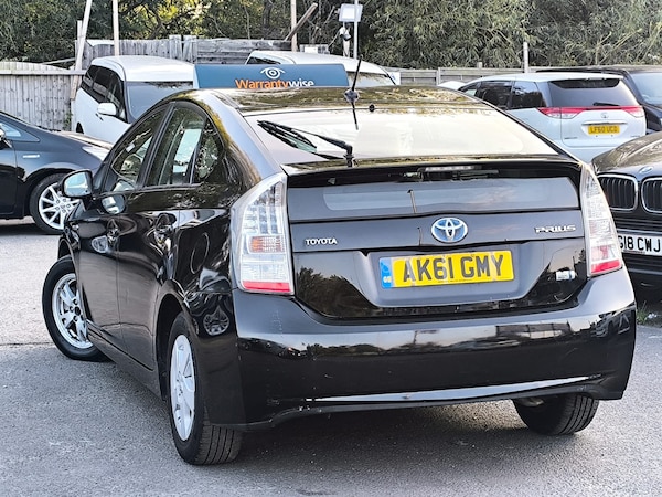 Used Toyota Prius 2011 for sale - 76309737: Photo 4