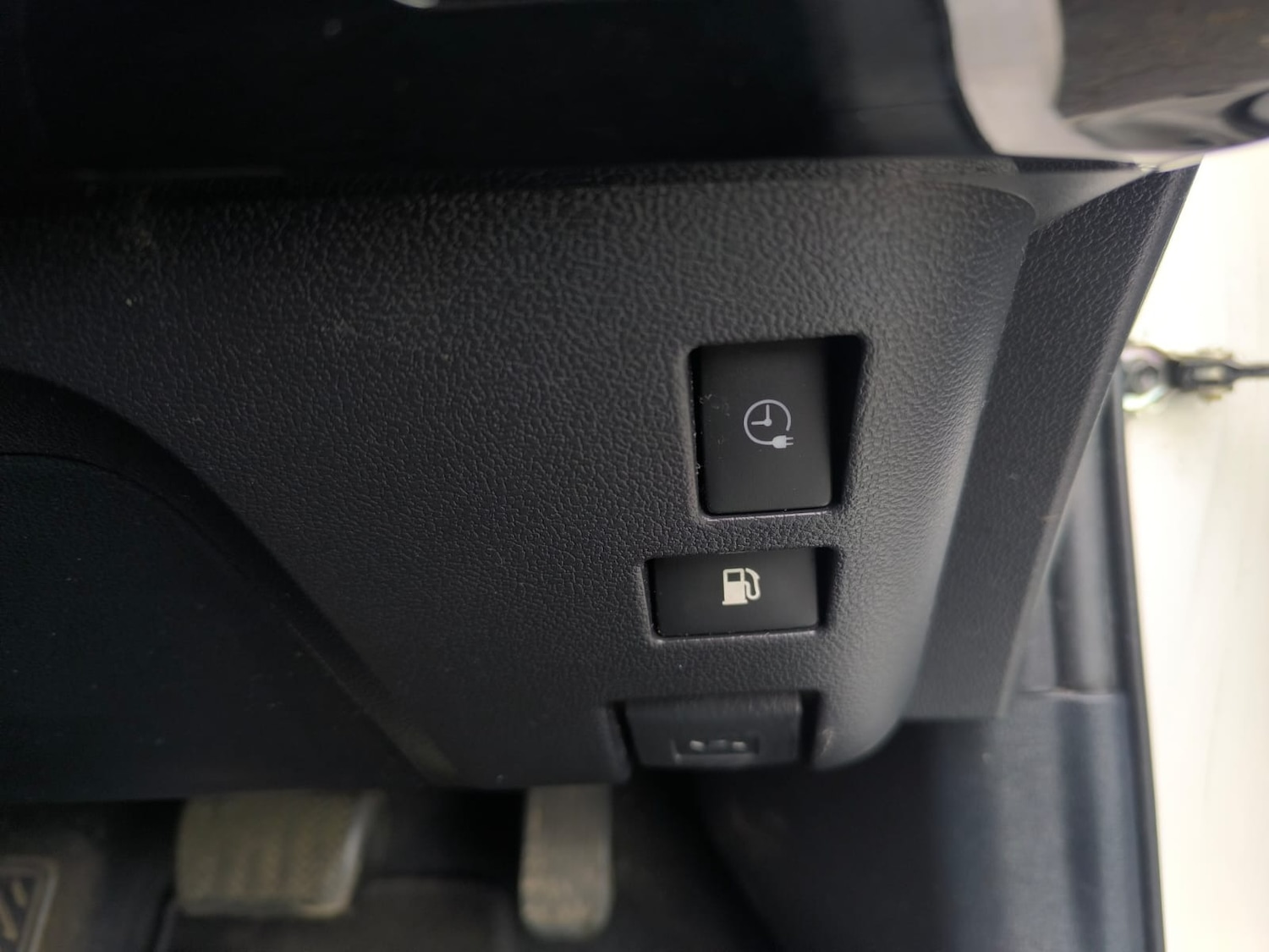 Used Toyota Prius 2021 for sale - 77350383: Photo 28