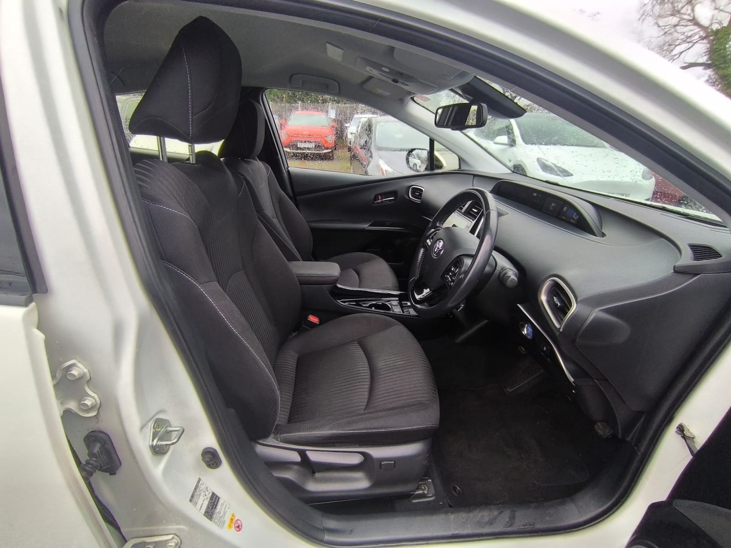 Used Toyota Prius 2021 for sale - 77350383: Photo 9