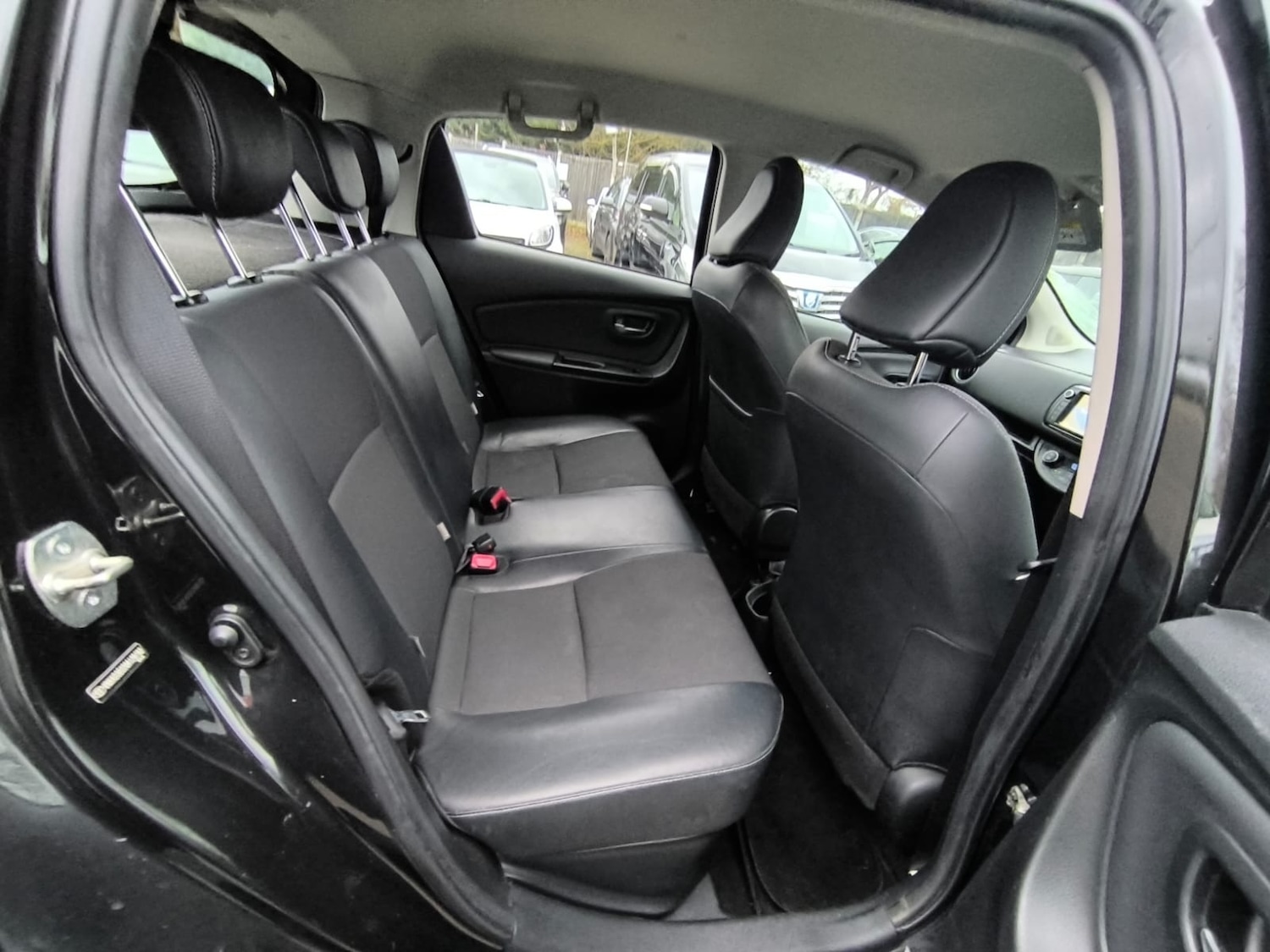 Used Toyota Yaris 2014 for sale - 77715111: Photo 10