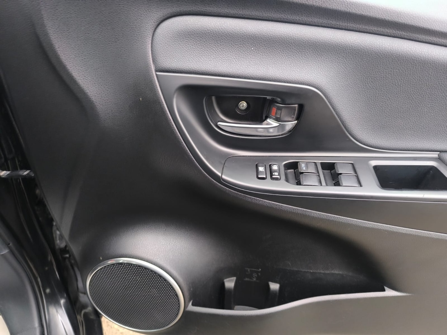 Used Toyota Yaris 2014 for sale - 77715111: Photo 26