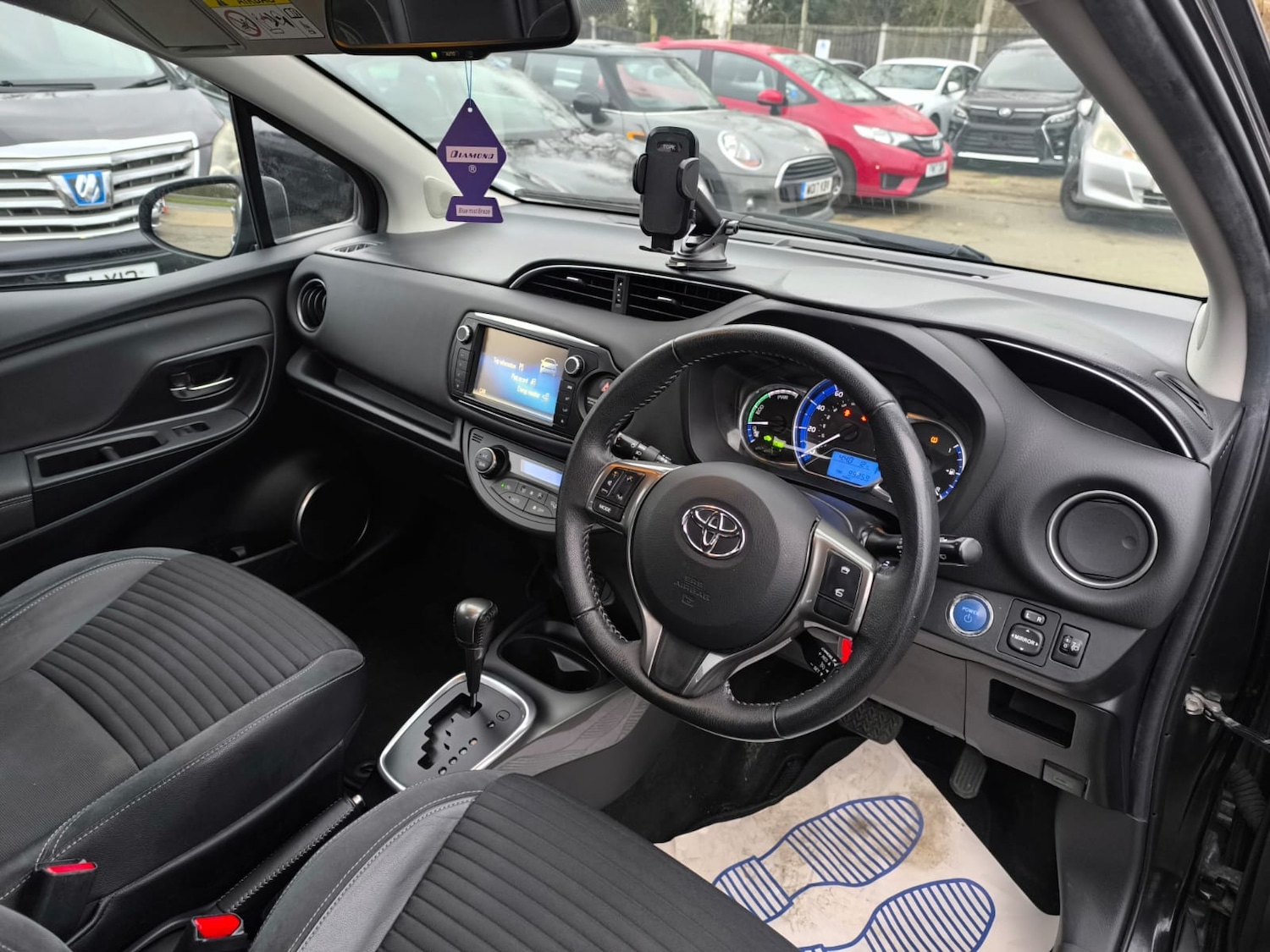 Used Toyota Yaris 2014 for sale - 77715111: Photo 9