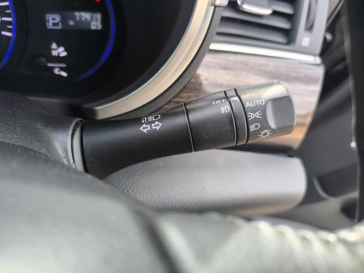 Used Nissan Elgrand 2010 for sale - 76193372: Photo 22