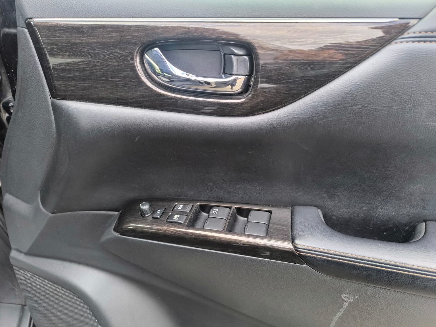 Used Nissan Elgrand 2010 for sale - 76193372: Photo 31