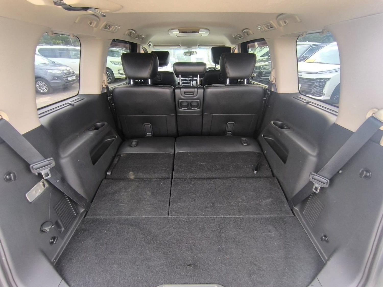 Used Nissan Elgrand 2010 for sale - 76193372: Photo 36