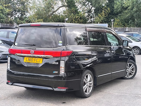 Used Nissan Elgrand 2010 for sale - 76193372: Photo 3