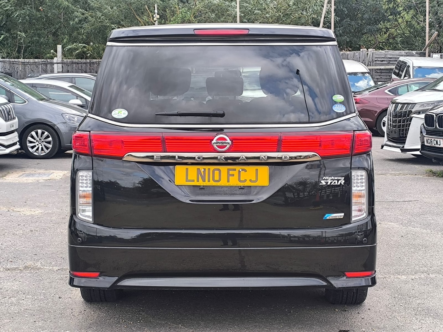 Used Nissan Elgrand 2010 for sale - 76193372: Photo 8