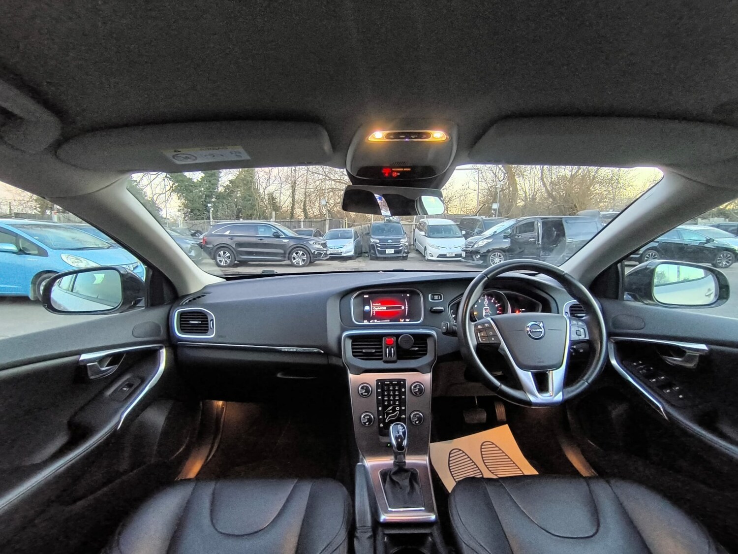 Used Volvo V40 2019 for sale - 77931184: Photo 13