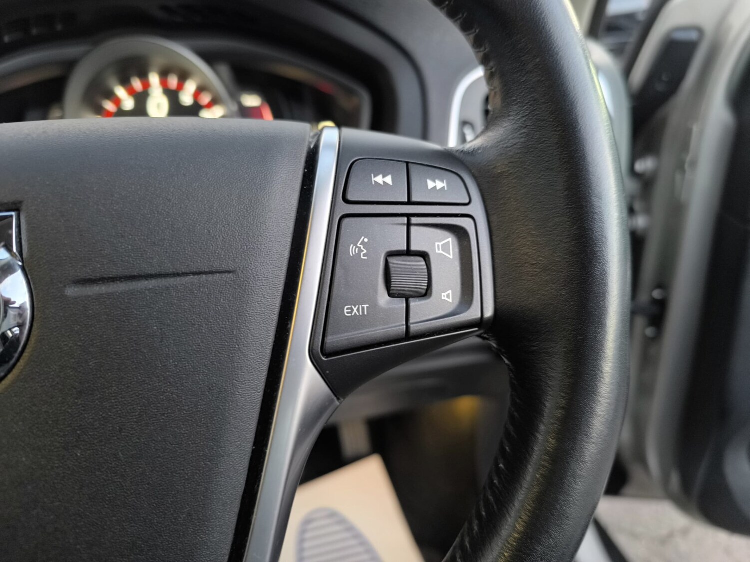 Used Volvo V40 2019 for sale - 77931184: Photo 16