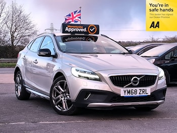 Used Volvo V40 2019 for sale - 77931184: Photo