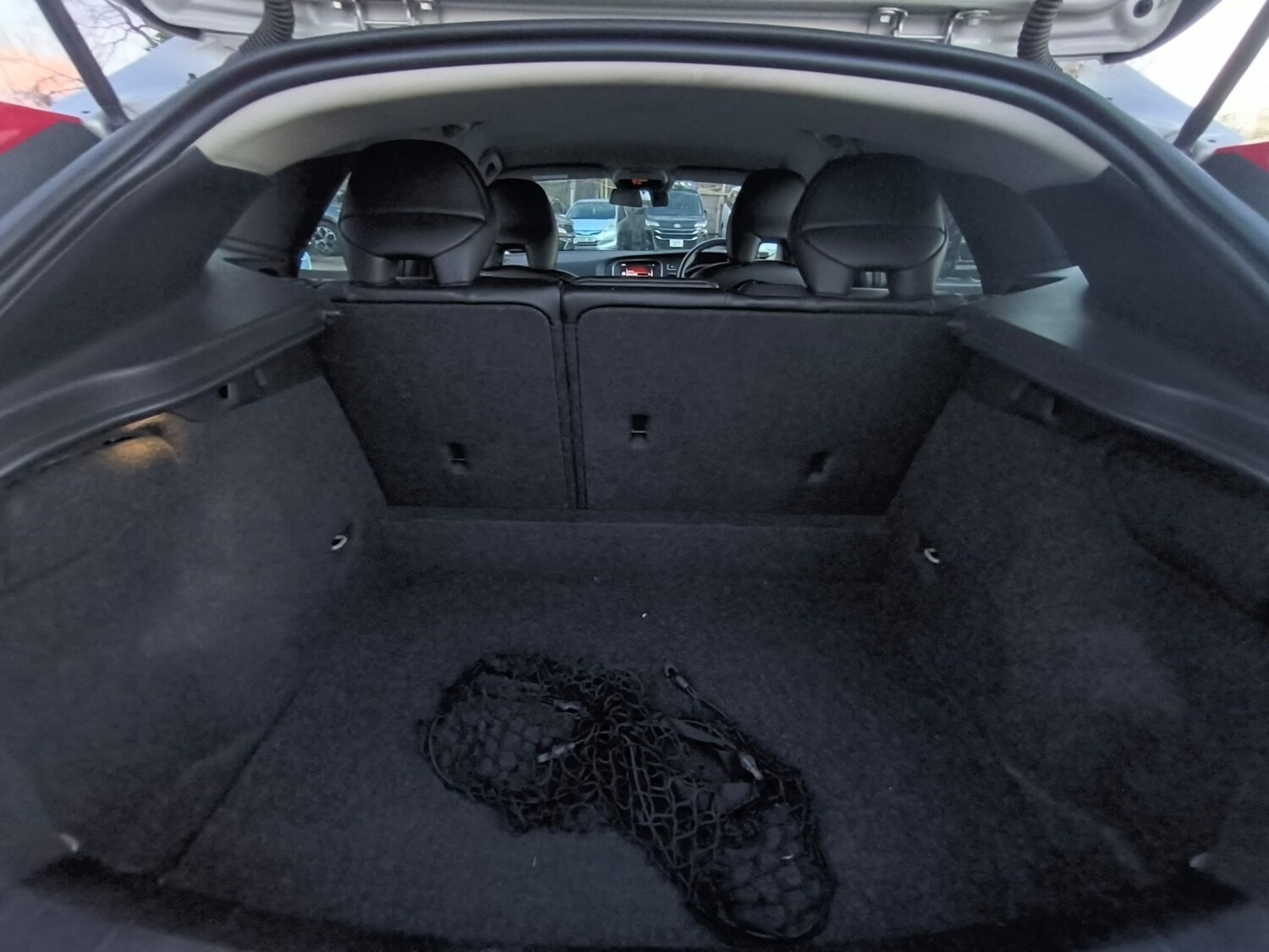 Used Volvo V40 2019 for sale - 77931184: Photo 27