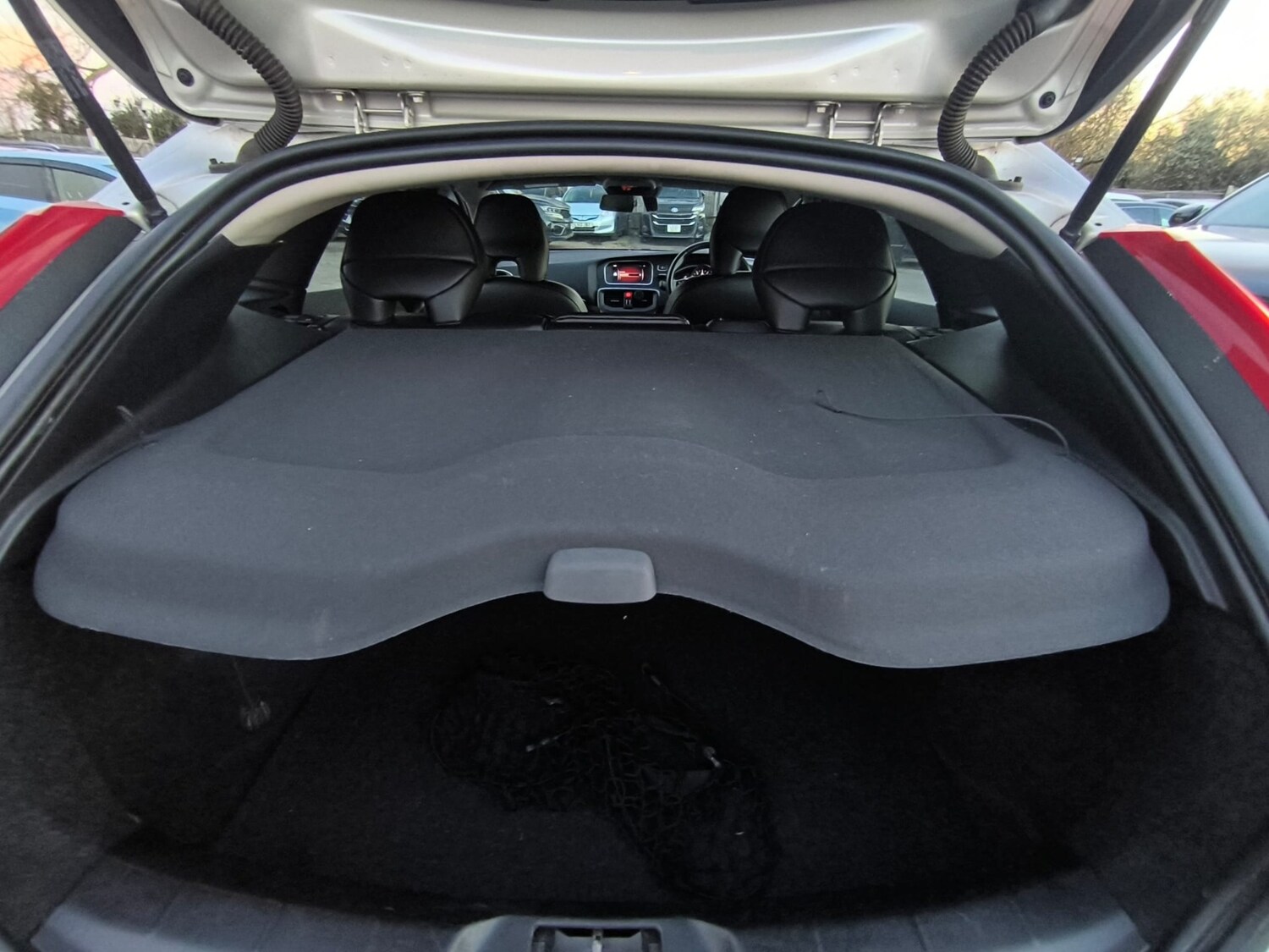 Used Volvo V40 2019 for sale - 77931184: Photo 28