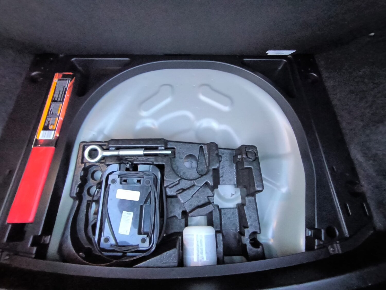 Used Volvo V40 2019 for sale - 77931184: Photo 30