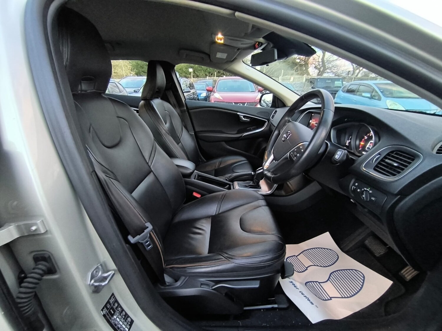 Used Volvo V40 2019 for sale - 77931184: Photo 9